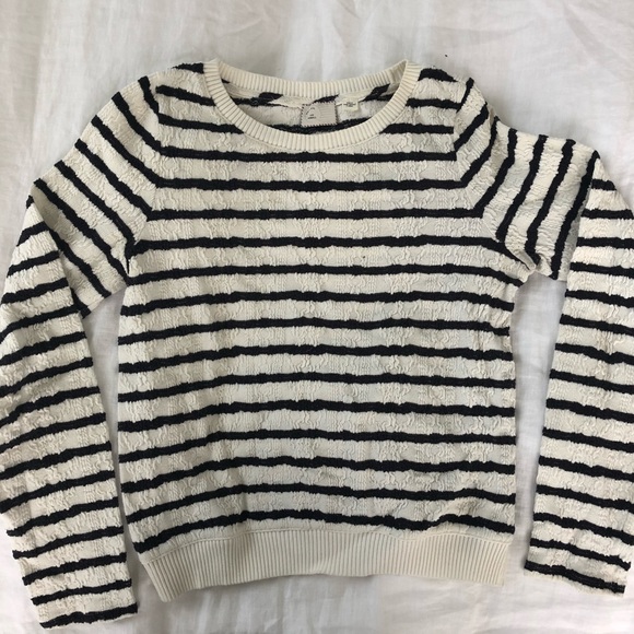 Sweater / pull over - Picture 2 of 4